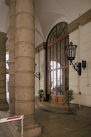 Vienna, Schönborn-Batthyany Palace, vestibule to stair