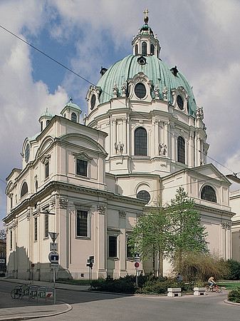 Vienna, Karlskirche rear