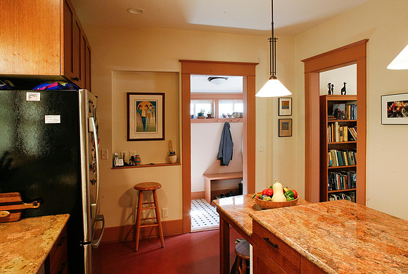 Kitchen to E