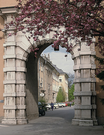 Salzburg, Johanneskirche through arch