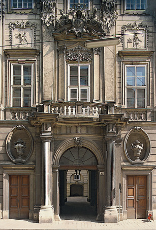 Vienna, Schönborn-Batthyany Palace, portal