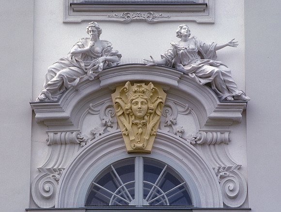 Vienna, Trautson Palace facade decoration 4